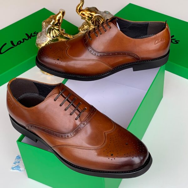 Clarks Men’s Lace-Up Brogue Shoes – Brown Leather