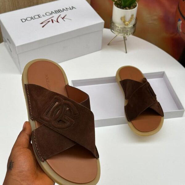 Dolce & Gabbana DG Cut-Out Suede Slides – Brown