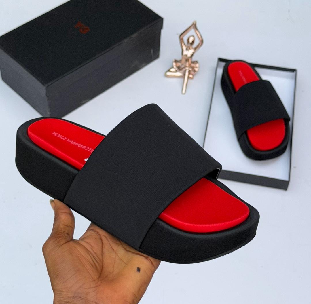 Adidas Y-3 Yohji Yamamoto Comfylette Puff Slides Black & Red Adidas Y-3 Yohji Yamamoto Comfylette Puff Slides Black & Red