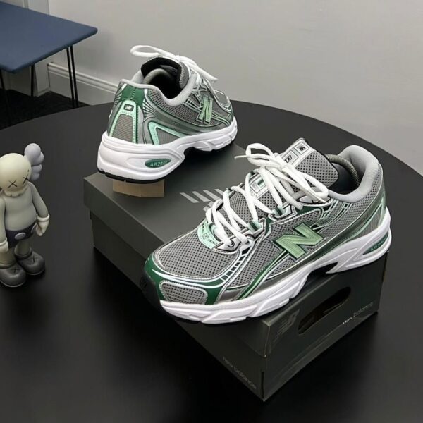 New Balance 740 White & Marsh Green Sneakers