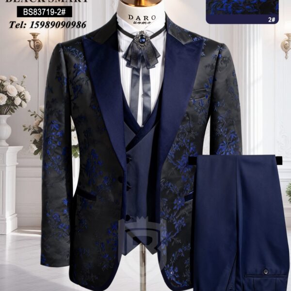 Black Smart 3-Piece Tuxedo – Floral Statement Elegance